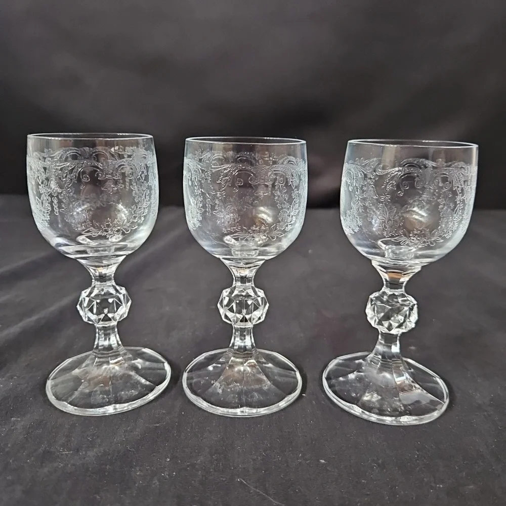 Bohemia‎ Crystal Etched Czech Liqueur Glasses 4 1/4